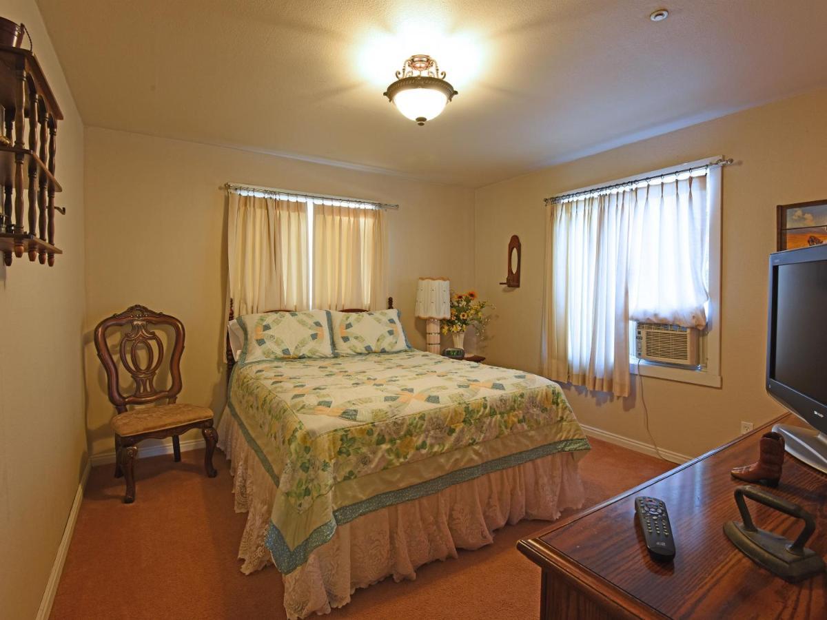 Pine Tree Bed & Breakfast Panaca